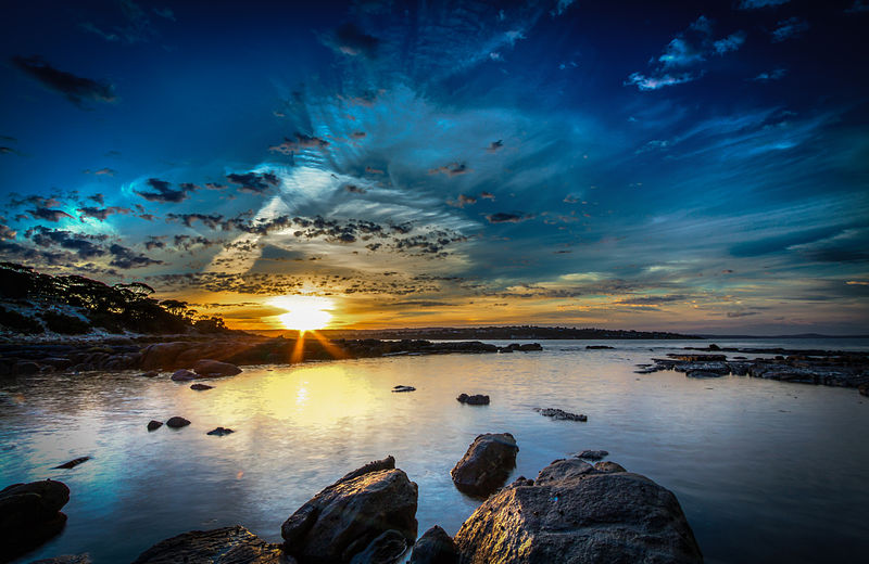 800px-Sunset_-_Billy_Lights_Point,_Port_Lincoln_-_South_Australia