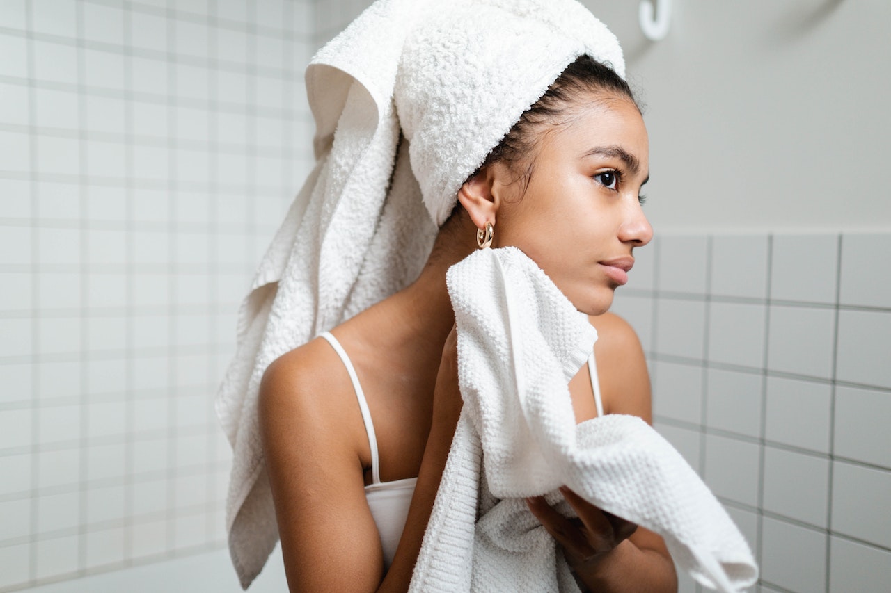 Clean Beauty: What It Is, Why It’s Important <strong>& How to Make the Switch</strong>
